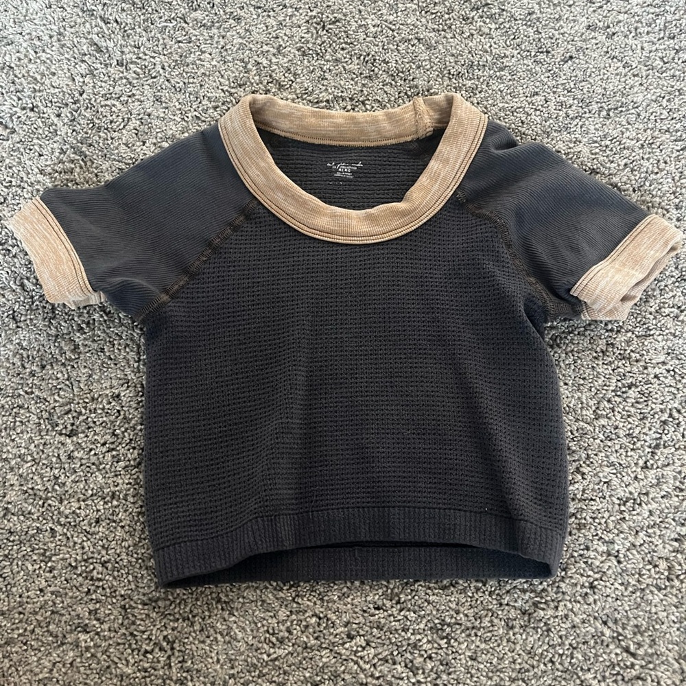 Tight cropped urban outfitters top M/L